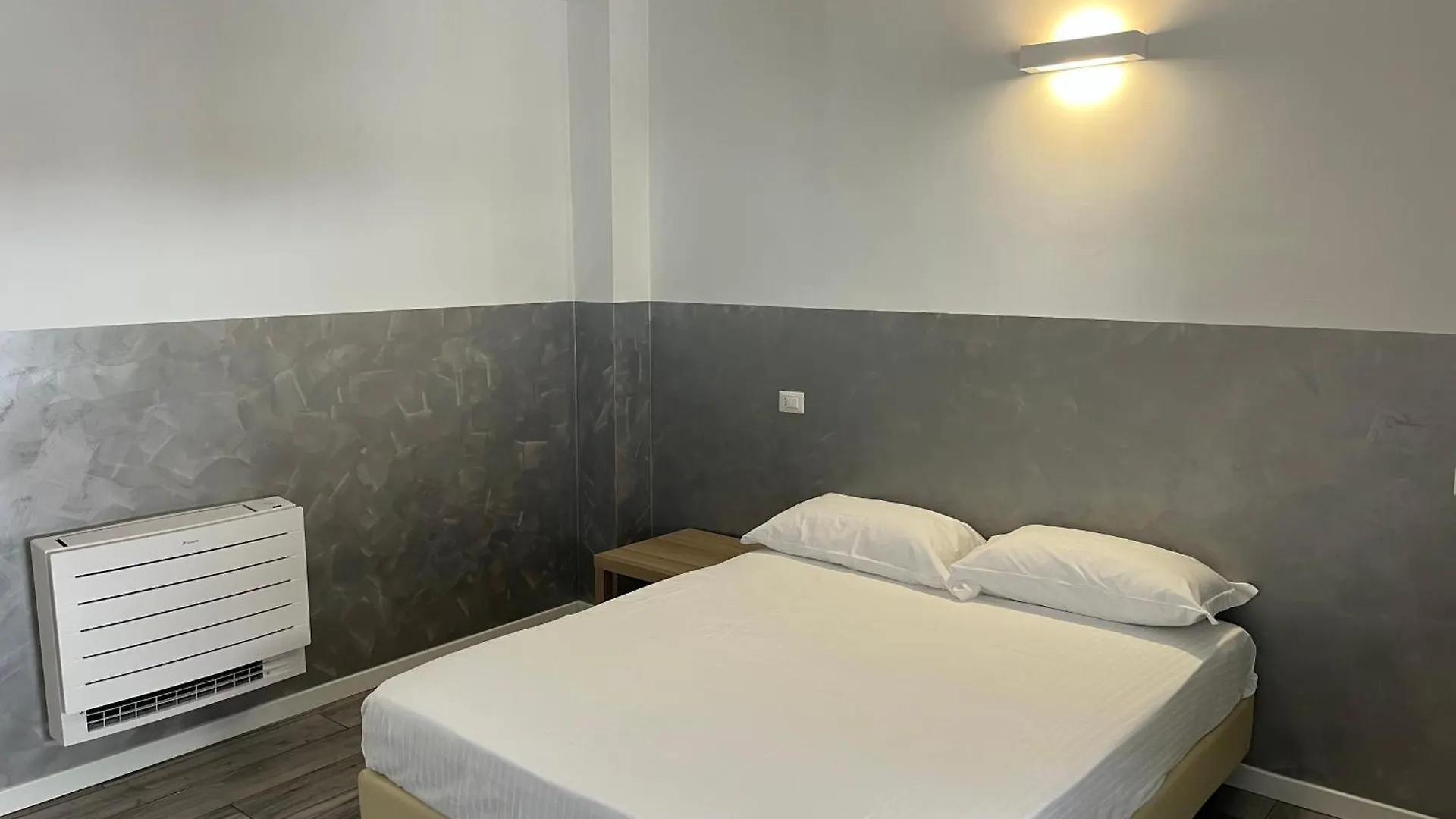 Penzion Bergamo Airport Rooms Self Check-In